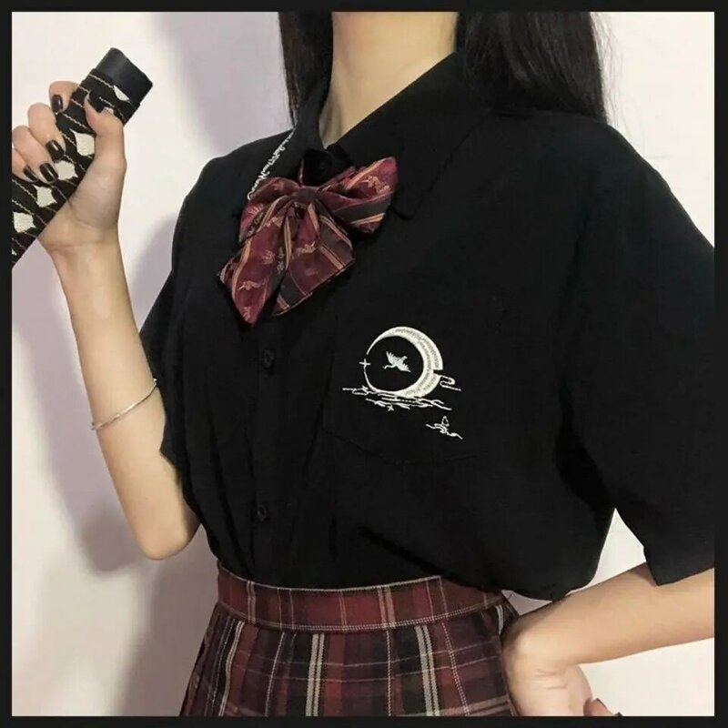 Женская винтажная блузка в стиле Харадзюку, черно-белая Свободная рубашка в готическом стиле с отложным воротником и коротким рукавом, Элег...