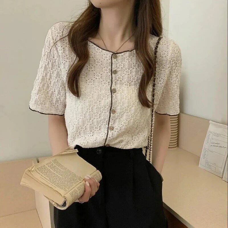 Lato żakardowe Hollow koszule damskie koreański Design krótki guzik na rękawie Up bluzka moda Crewneck przycięte topy kobieta