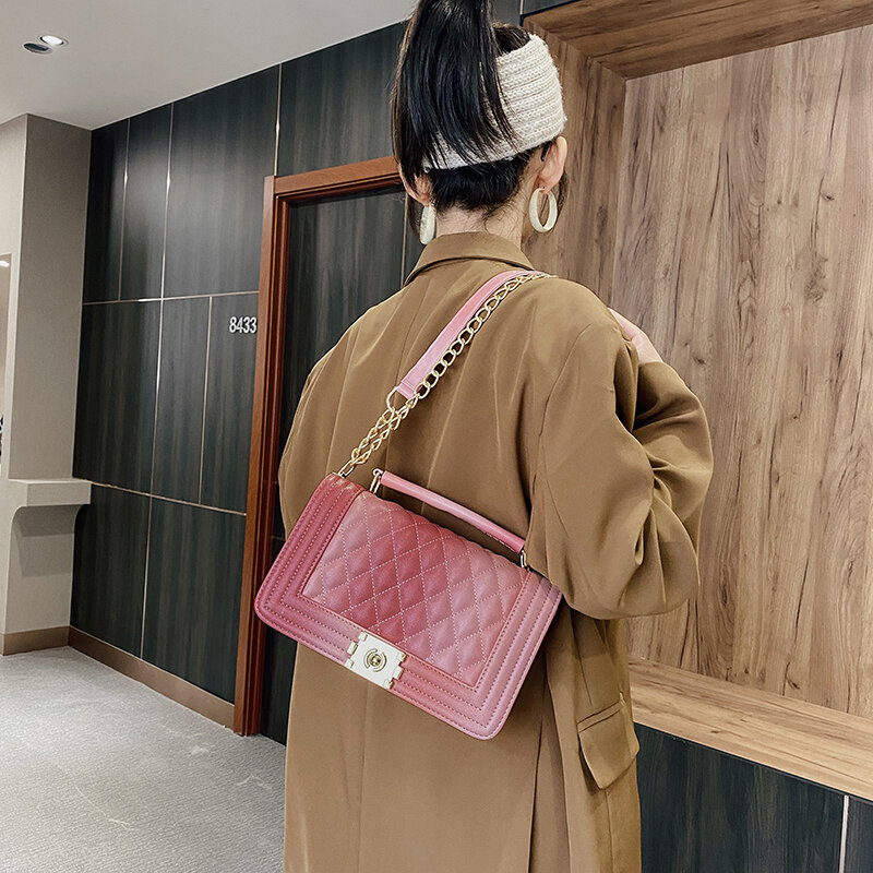 Женская сумка-Кроссбоди из искусственной кожи, квадратная маленькая сумка-тоут через плечо с квадратной цепочкой, 2021