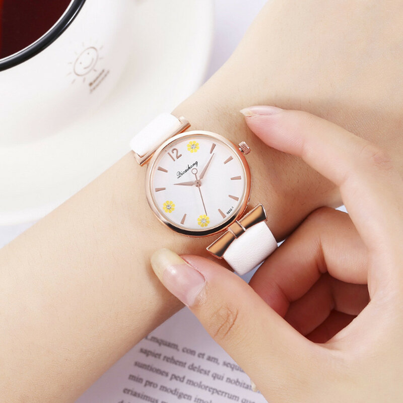 Reloj analógico de cuarzo con correa de cuero para Mujer, pulsera de lujo de estilo superior a la moda, color dorado, XQ