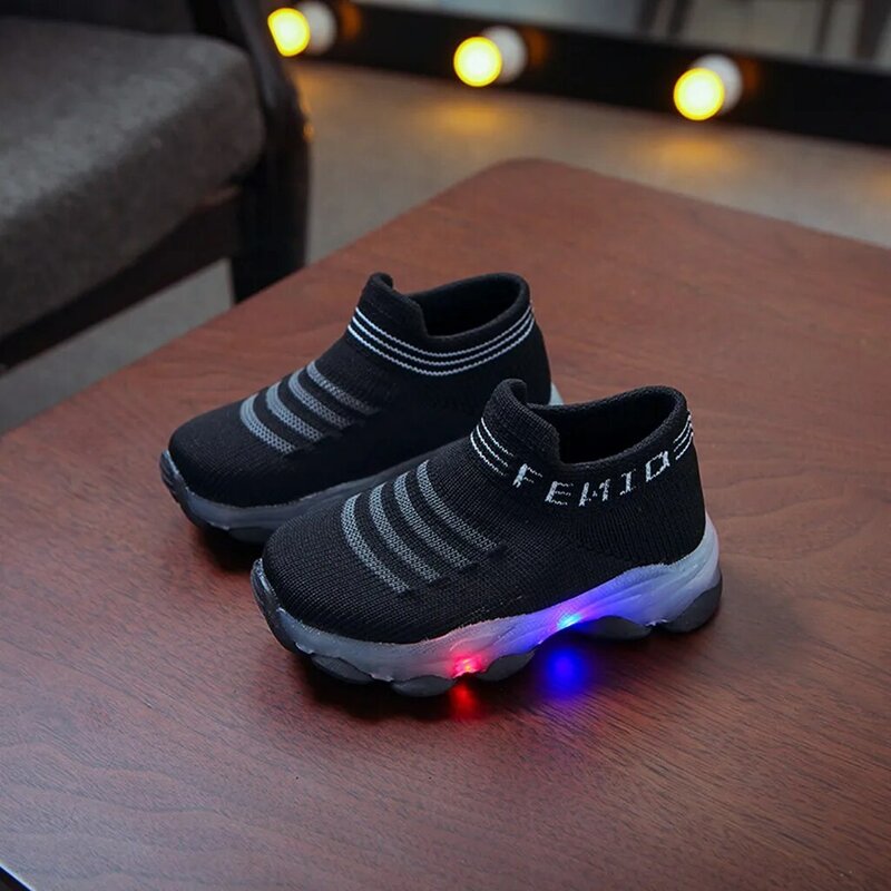 เด็กรองเท้าผ้าใบเด็กทารกจดหมายตาข่าย Led Luminous ถุงเท้า Sport Run Sneakers รองเท้า Sapato Infantil Led Light Up รองเท้า