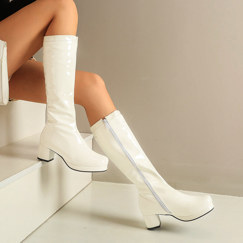 Sepatu Bot Wanita Tajam Tinggi Laris Baru Sepatu Bot Tinggi Lutut Tahan Air Kulit Paten Sepatu Bot Jimat Pesta Merah Putih Sepatu Wanita Musim Gugur Musim Dingin
