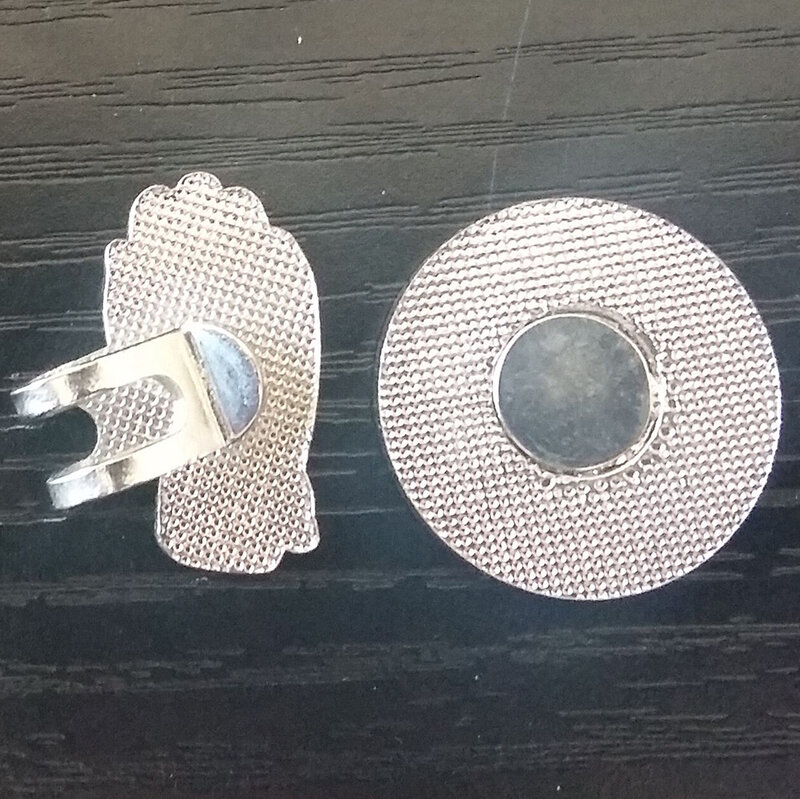 Nowy 1 sztuk Alloy srebrny magnetyczny czapka z daszkiem Cap klip wymienny Metal piłka golfowa zestaw markerów przypinka do czapki golfowej Golf Suppplies akcesoria
