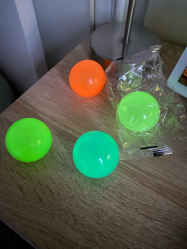 Bolas de parede fluorescente, 4 unidades, vara bolas de descompressão do teto não-estresse brinquedo de captura jogar bola crianças brinquedos