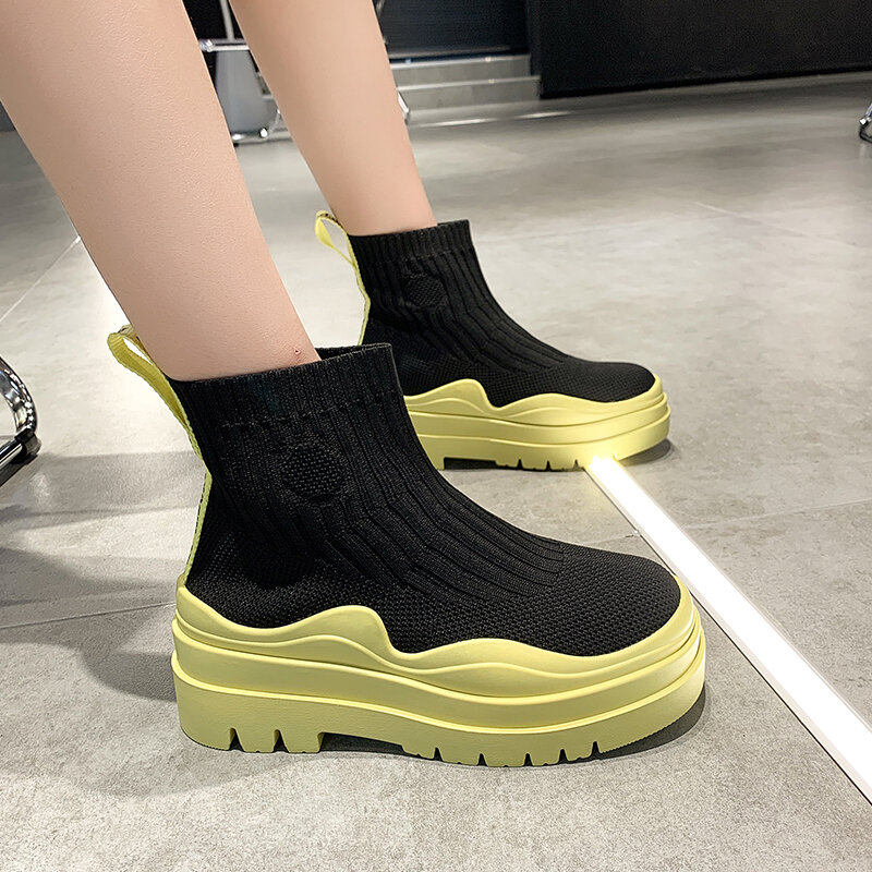 Sepatu Bot Elastis Wanita Musim Gugur Sepatu Bot Kaus Kaki Kasual Mode Permukaan Rajutan Sepatu Bot Platform Sol Lembut Sepatu Bot Martin Sepatu Wanita