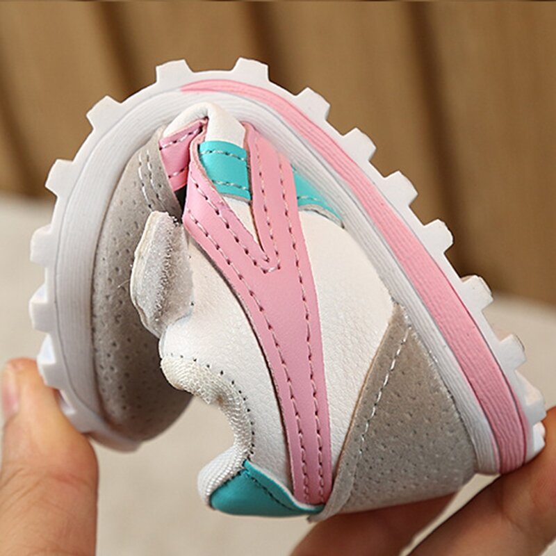 2021 dziecięce sportowe buty dla dziewczynek buty do biegania dla chłopców nowonarodzone dzieci trampki moda mieszkania Casual niemowlę maluch miękkie buty