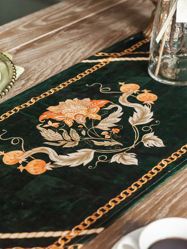 American Style Luxury Table Runner Flower Printing Table Cloth Runner Dark Green Chenille Tassel Table Runner Home Textile Decor