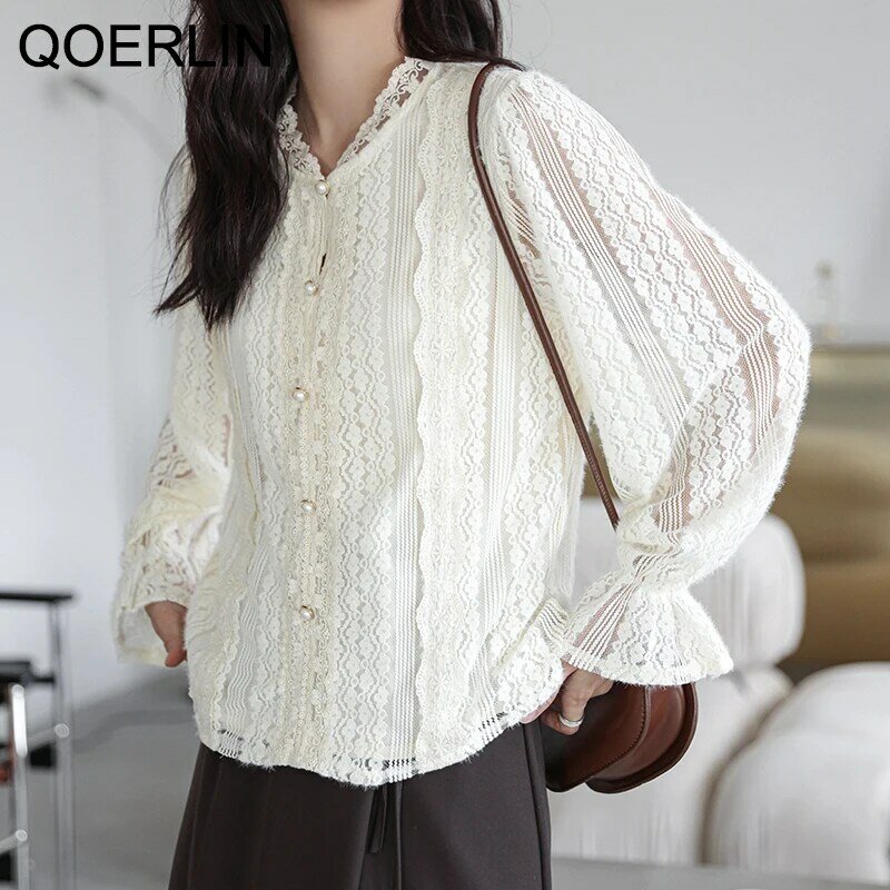 Qoerlin Exquited Knop Kant Overhemd Vrouwelijke Koreaanse Temperament Flare Mouw Blouse Vintage Elegant Hollow Out Ruches Tops Shirts