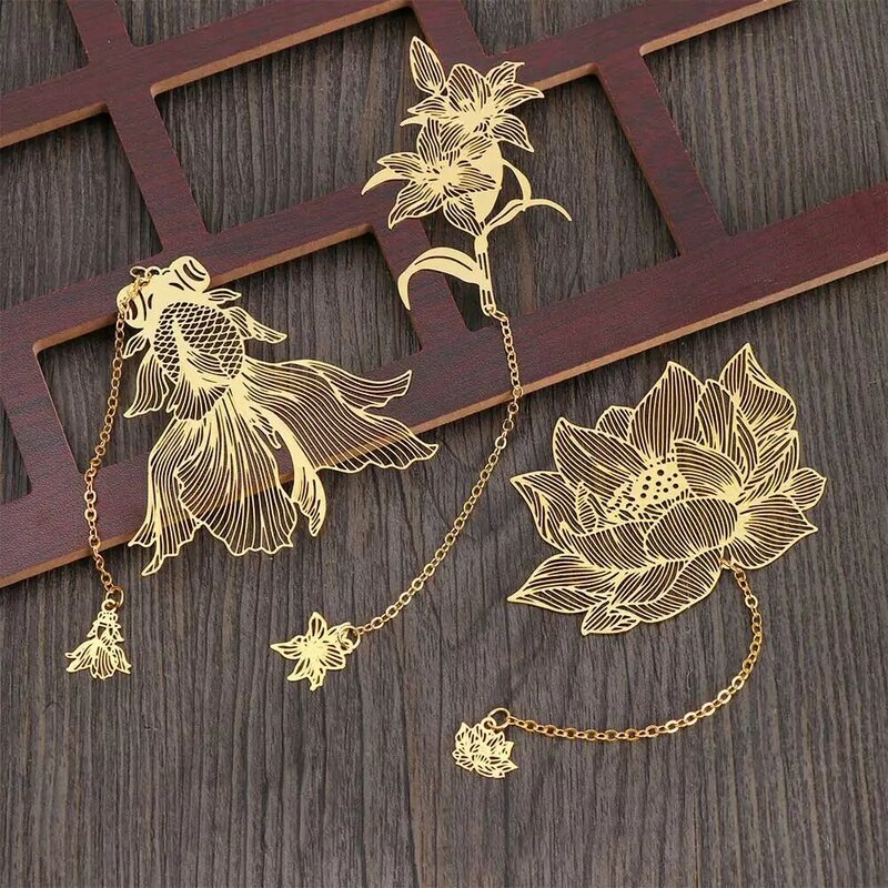 Segnalibro in metallo in ottone stile cinese intaglio vuoto foglia di loto Clip per libri segno di impagazione articoli di cancelleria forniture d'arte regali di festa raffinati