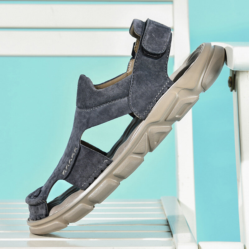 Sandal Pria Baru Musim Panas 2021 Sandal Pantai Kulit Asli Mode Sneakers Rendam Luar Ruangan Sandal Sandal Gladiator Klasik