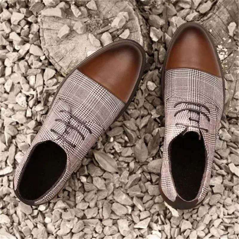 Sepatu Pria Fashion Kasual Bisnis Gaun Pria Inggris Buatan Tangan Liar PU Jahit Kain Kotak-kotak Sepatu Oxford Renda 3KC490