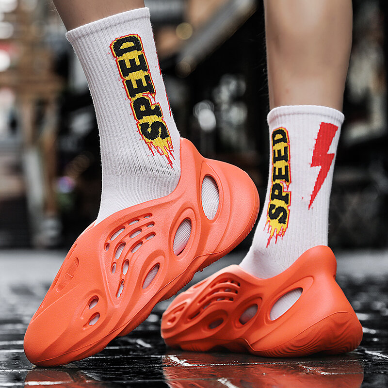 Sandali di marca di moda Unisex schiuma femminile Runner Sport estivi pantofola uomo pantofole da spiaggia Casual antiscivolo scarpe da giardino con foro maschile