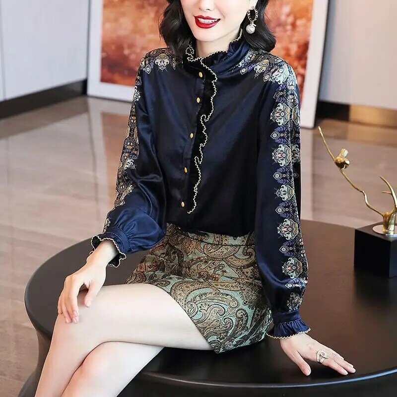 Camisa de manga larga con estampado Vintage para mujer, Tops elegantes con cuello redondo, blusa de terciopelo negro M 3XL, otoño e invierno, 2021