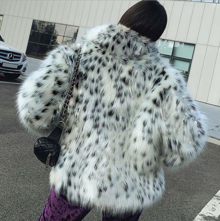 S/9Xl女性冬毛深いシャギートスカーナ猫ヒョウの毛皮のジャケットロングスリーブ毛皮のような毛皮の女性のジャケットショートセクション上着K1384