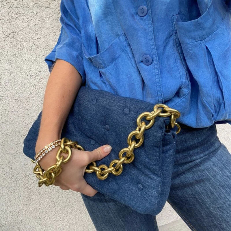 Bolsos de hombro con cadena metálica gruesa para mujer, carteras de mano con cadena de Metal, de tela vaquera, 2020