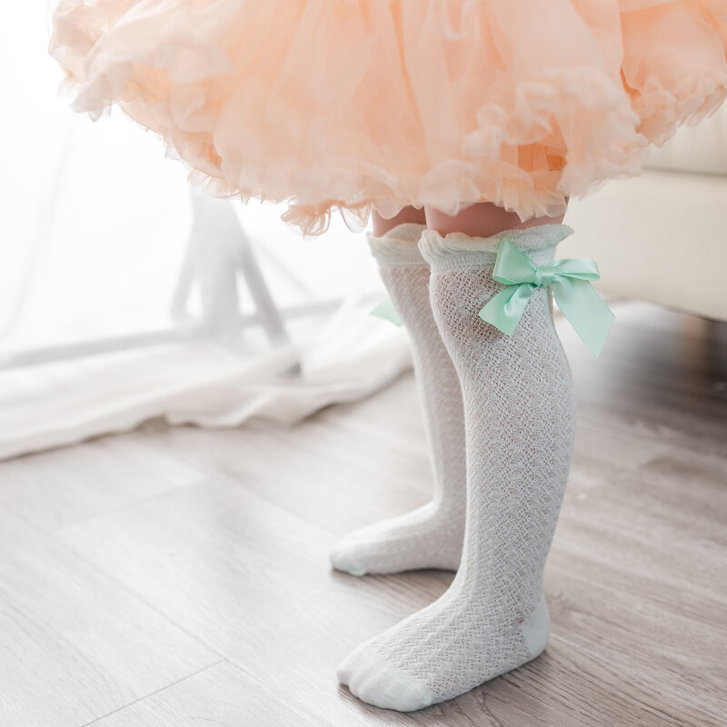 Gran oferta lazo grande calcetines de niñas bebé de encaje de malla fina antideslizante transpirable Knee calcetín para 0-3 años recién nacido Niño