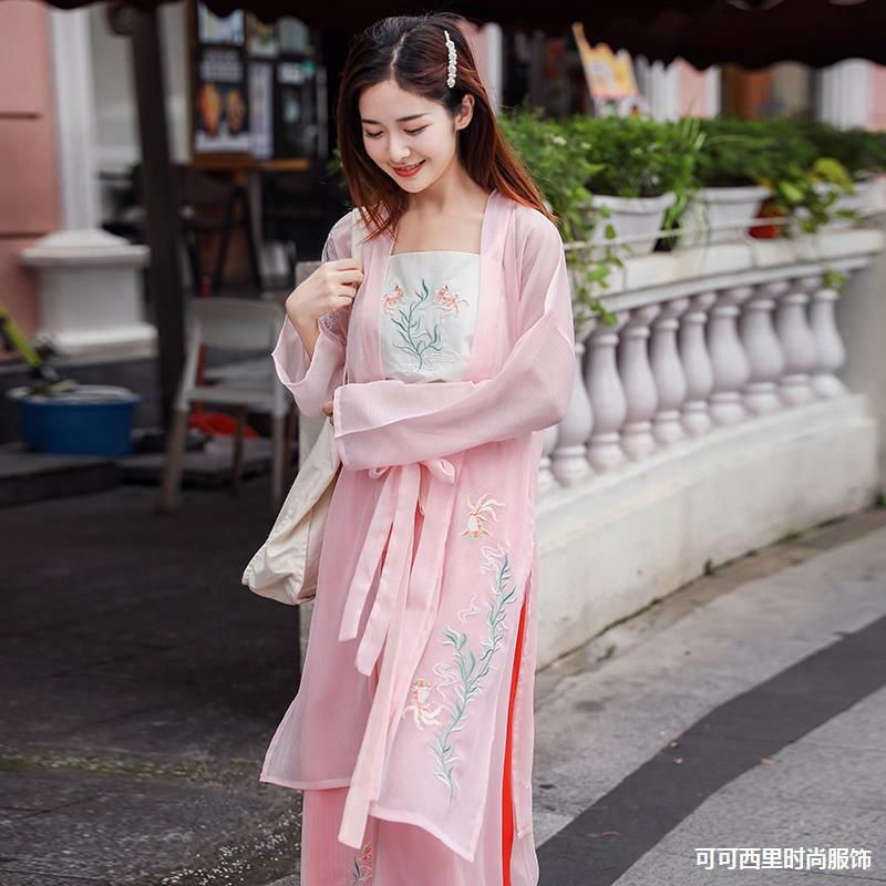 Летний костюм ханьфу, произведенный в династии песни, можно носить каждый день из трех частей, юбка с полной талией