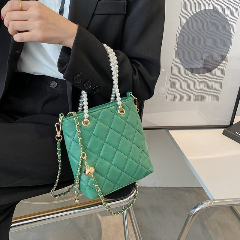 Klasyczny wzór diamentowy Tote bag 2021 Fashion nowy wysokiej jakości perłowy damski projektant torebka z łańcuszkiem na ramię torba