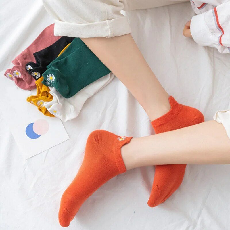 Kawaii bordado margarida feminino meias de algodão multicolorido crisântemo cor retro tornozelo meias femininas 1 par