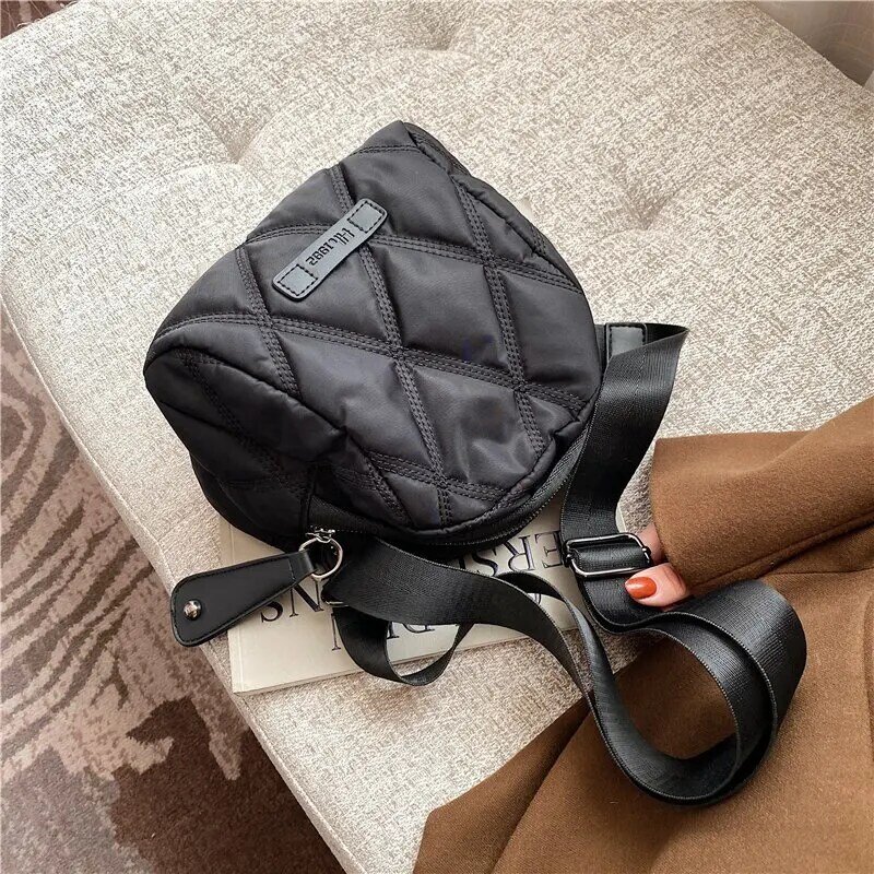 Crossbody torby dla kobiet 2021 zima małe Nylon pikowana projektanci luksusowa torebka trendy telefon na ramię torebki i portmonetki