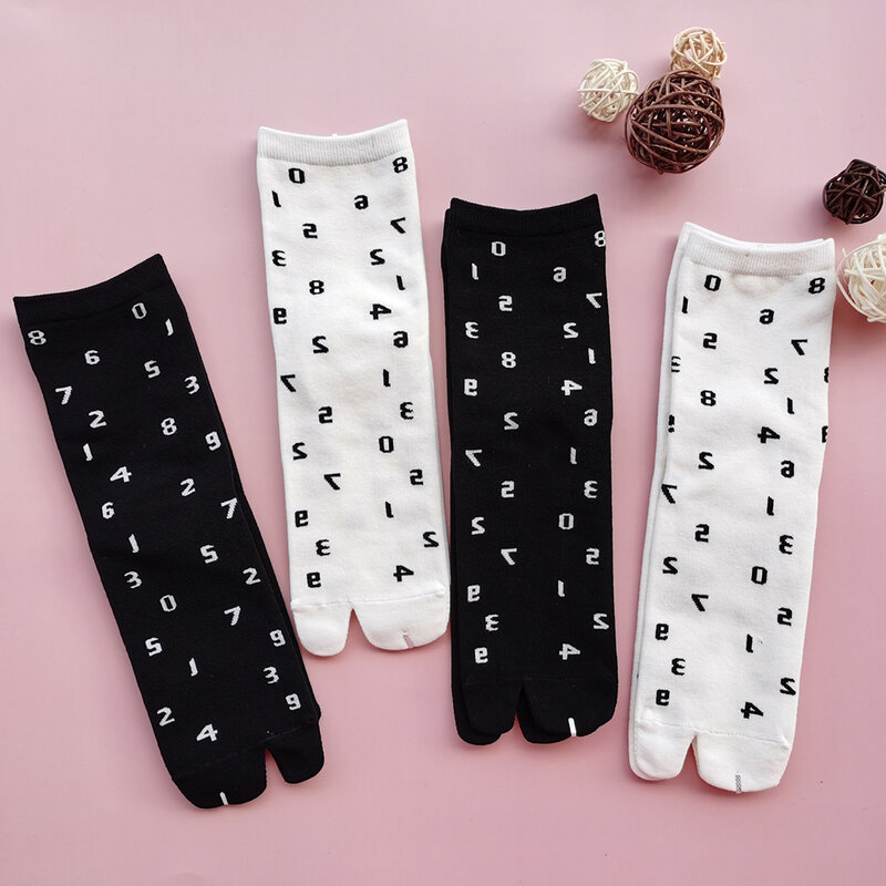 Calcetines de algodón para hombre y mujer, medias negras de estilo japonés, transpirables, tipo Kimono, con dos dedos y números