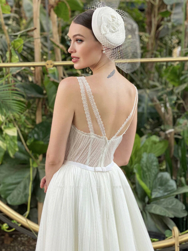 Vestido de casamento curto sexy sem costas cintas de espaguete crystral chá-comprimento vestido de noiva com tule macio robe de mariée para elegante
