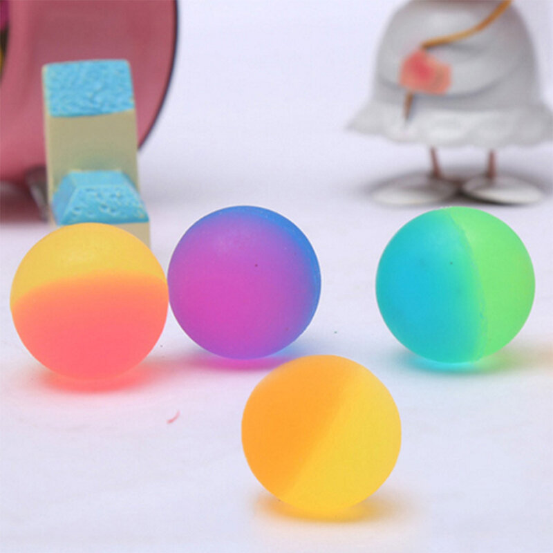 Mainan Bola Pantul Karet Luar Ruangan untuk Anak-anak Bola Melompat Juggling Elastis Warna Ganda dengan 2 Warna