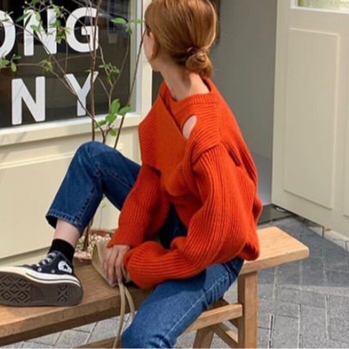 Korean Ins Fashionable Stylish Retro Minority Design Unilateral Strapless round Neck Pullover Sweater Long Sleeve Knitted Top