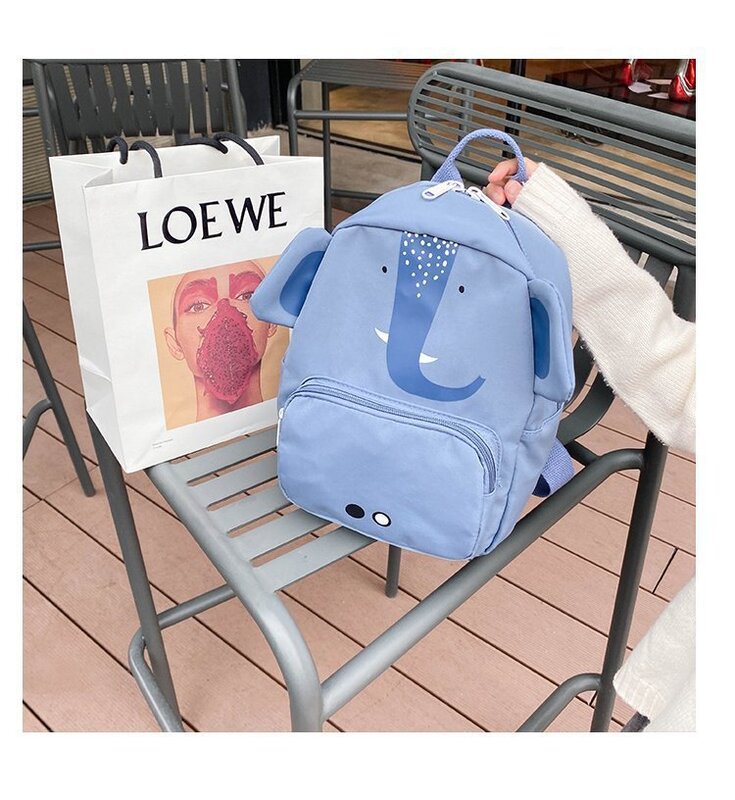 Small animal cartoon school bag, children's travel backpack, elementary school school bag, fresh and cute lightweight backpack
