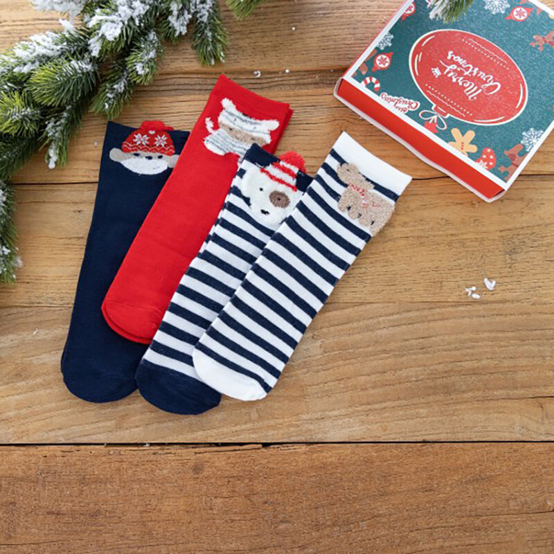 Kawaii Christmas Santa Claus ถุงเท้าผู้หญิง4ชิ้น/กล่องน่ารักผ้าฝ้ายสีแดงที่มีสีสันถุงเท้าพิมพ์คริสต์มาสปีใ...