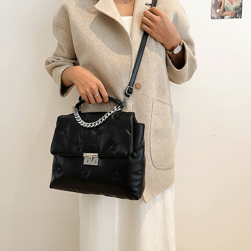 여자를위한 겨울 메신저 가방 소프트 숄더 가방 숙녀 패션 체인 핸드백 메인 여성 크로스 바디 가방 솔리드 컬러 사크