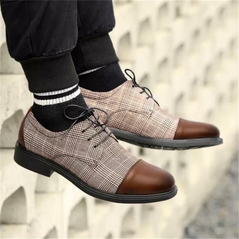 Sepatu Pria Fashion Kasual Bisnis Gaun Pria Inggris Buatan Tangan Liar PU Jahit Kain Kotak-kotak Sepatu Oxford Renda 3KC490