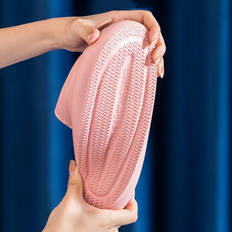 KEEROP Sandal Pria Tahan Air untuk Dalam Ruangan Antiselip Sepatu Katun Wanita Bagian Bawah Tebal Ditambah Beludru Sandal Rumah Tangga Pasangan Hangat