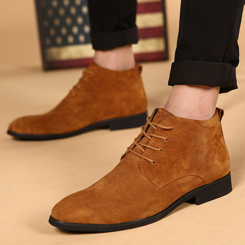 Zapatos británicos para hombre, botas de cuero con punta estrecha, informales coreanas, de talla grande, invierno, ZZ427, nueva tendencia, 2021