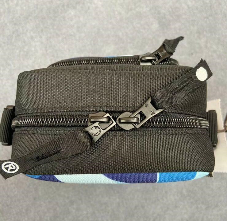 男性と女性のためのアニマルプリントのバックパック,クロスオーバーショルダーバッグ,調節可能なストラップ付きのファッショナブルなバックパック,2021