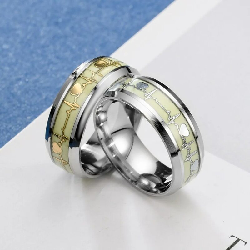 Bagues de doigt lumineuses en acier inoxydable pour femmes et hommes, anneaux de Couple lumineux en forme de cœur sombre, bijoux tendance, accessoires cadeaux