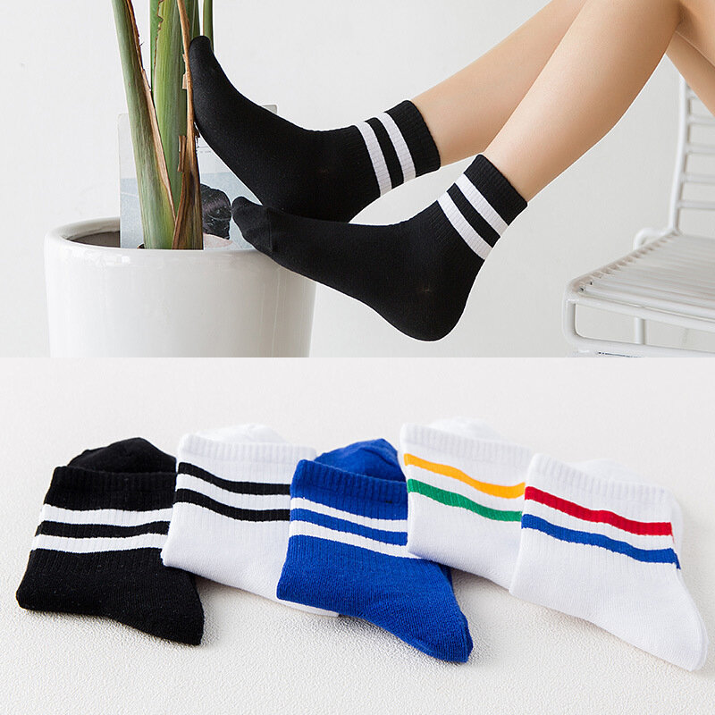 Novo estilo retro harajuku estilo no tubo de algodão meias femininas outono e inverno duas barras senhoras meias esportivas