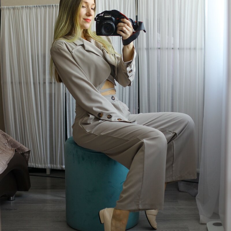 Zara HIGH-WAISTED PANTS WITH DARTS