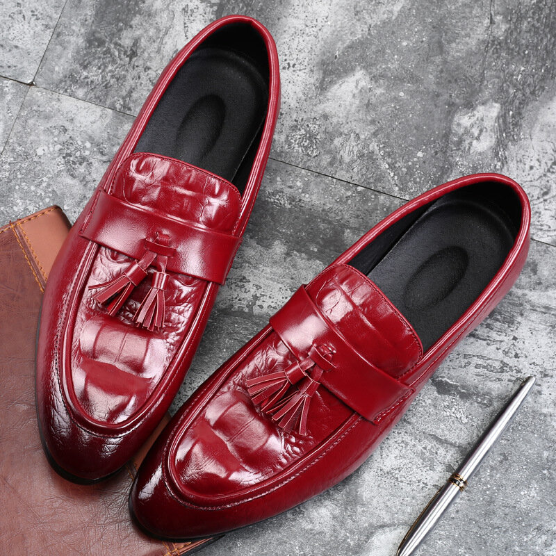 2021 Autumn New British Casual Fashion Young Men One-foot Tassel Hair Stylist Leather Shoes Business Trendy loafers Shoes XM501