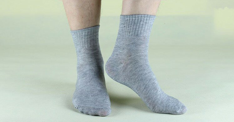 Calcetines cortos de algodón para hombre, calcetín informal de Color sólido, transpirable, de negocios, para primavera y otoño, Color blanco, 2021
