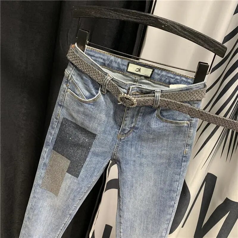 Стразы Модные узкие джинсы для женщин Весна 2022 Новинка эластичные брюки-карандаш с высокой талией модные джинсовые брюки