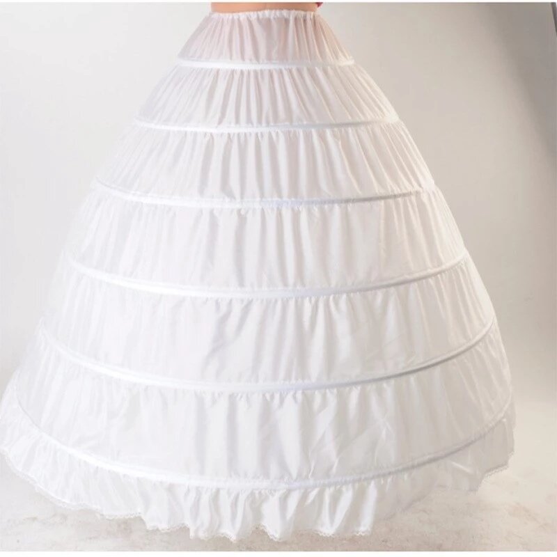 Vestido de novia con diseño romántico, accesorios para enagua nupcial