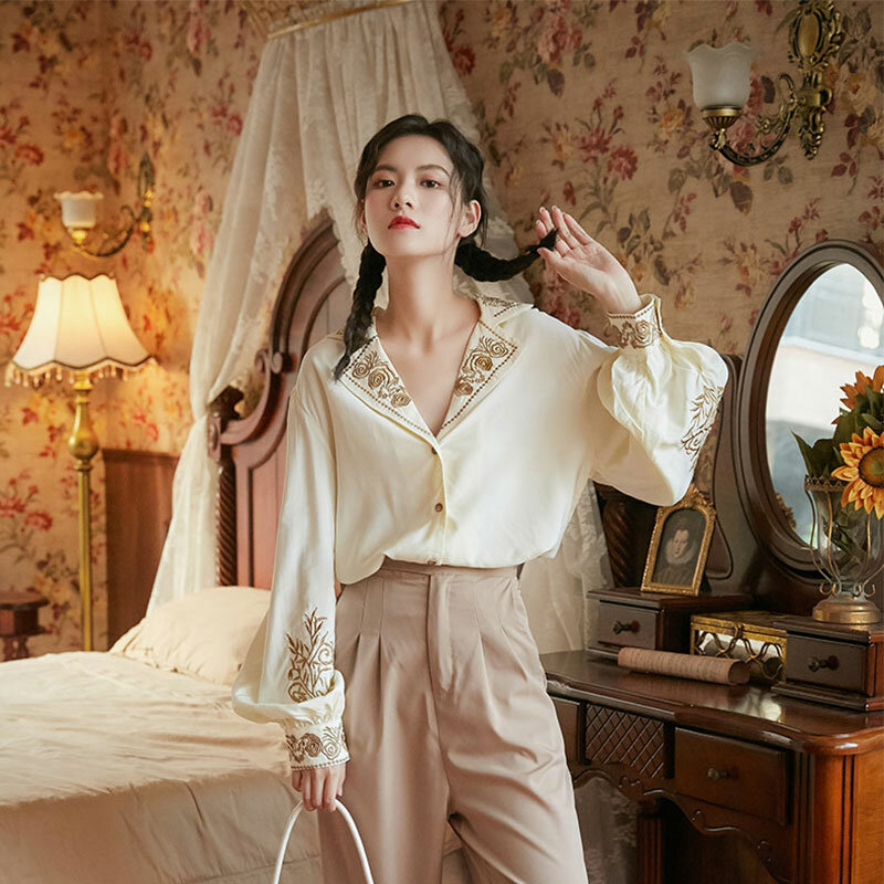 Блузка женская, с вышивкой и длинным рукавом-фонариком, весна-осень 2021 г., 556H