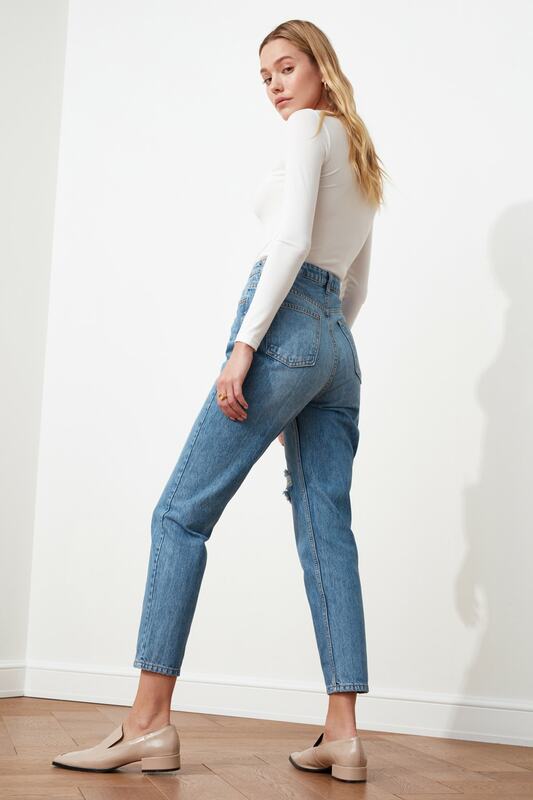 Trendyol Ripped Detailed High Bel Mom Jeans TWOSS21JE0110