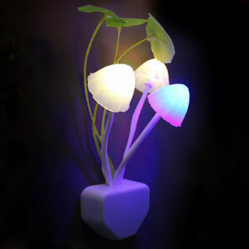 D5 novità luce notturna creativa EU / US spina sensore di luce 3 LED lampada a fungo colorata AC110V 220V luci notturne per bambini piccoli