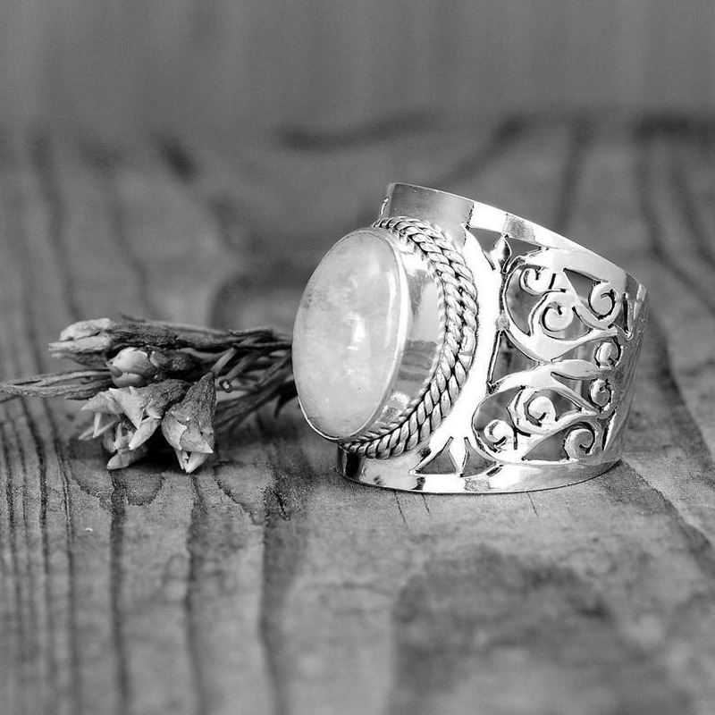 Heißer Verkauf Neue Stil Charme Damen Mode-Ring Opal Opal Ring Retro Stil Klassische Gothic Party Geschenk Großhandel Hochzeit