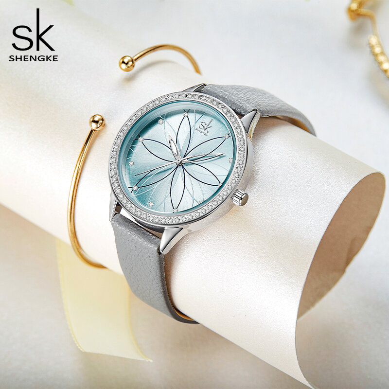 ผู้หญิงนาฬิกาแบรนด์หรูชุดสุภาพสตรีนาฬิกาข้อมือหนังคริสตัลกรณีดอกไม้ Dial ควอตซ์นาฬิกา Montre Femme