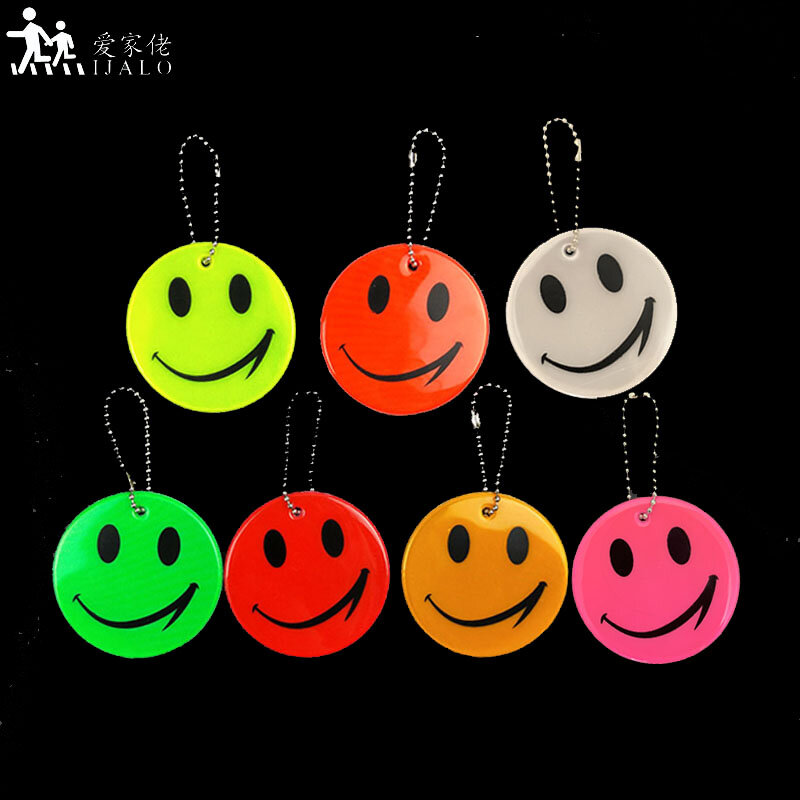 6.5CM Cute smile face Keychain reflective keyrings bag pendant accessories High visibility traffic safety