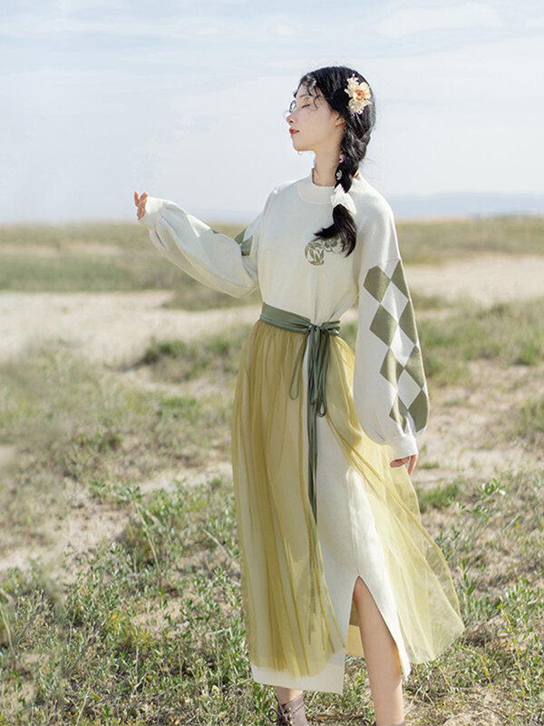 Оригинальный дизайн вязаного платья Guofeng Lingge с цветами