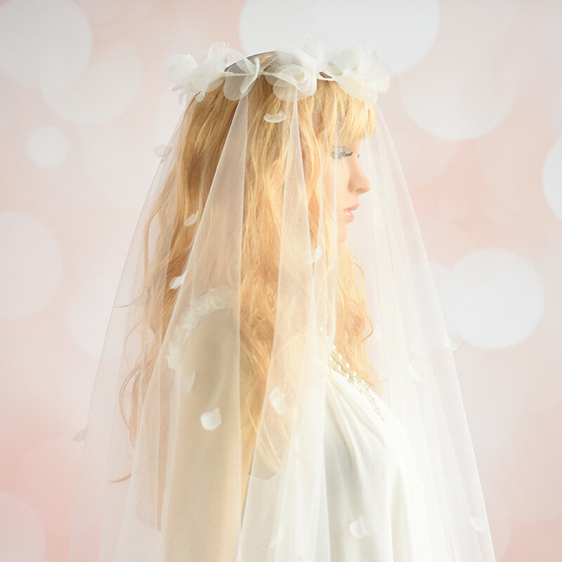 Niushuya 1.5 × 2メートル、1層ロングメッシュウェディングベールロマンチックな花弁の花アップリケかぶとロング妖精ブライダル髪のベール
